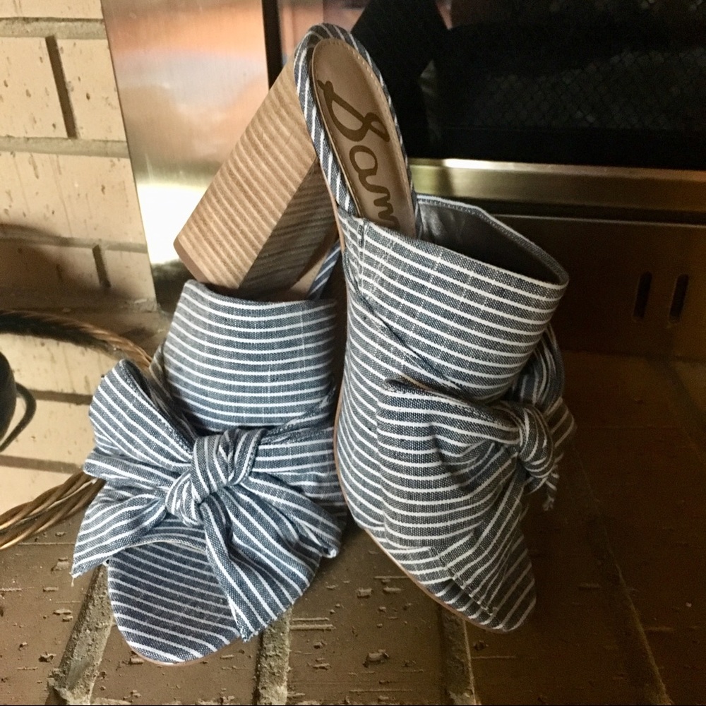 SAM EDELMAN bow heels.  Size 8.5 block heel